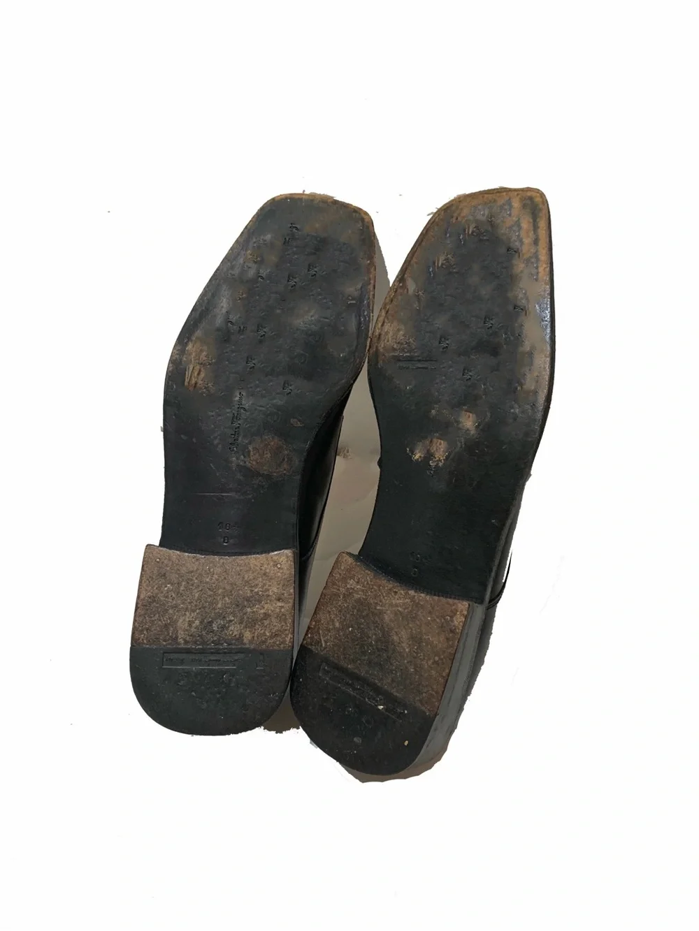 10.5 / Salvatore ferragamo Classic Black Cap-Toe Dress Shoes
